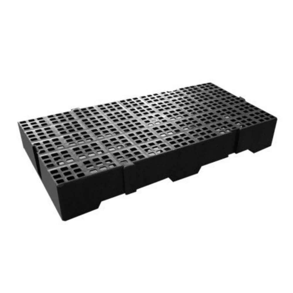 ESTRADO DE PLASTICO 41X82X13 CM  PRETO